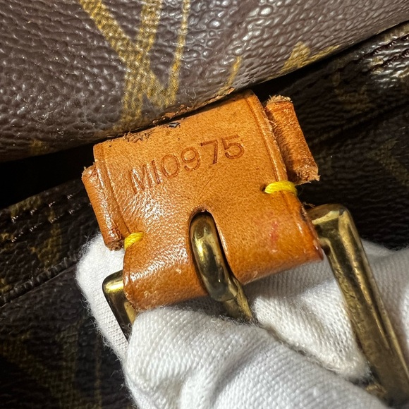 GUC Louis Vuitton Monogram Montsouris MM Backpack - Picture 13 of 13